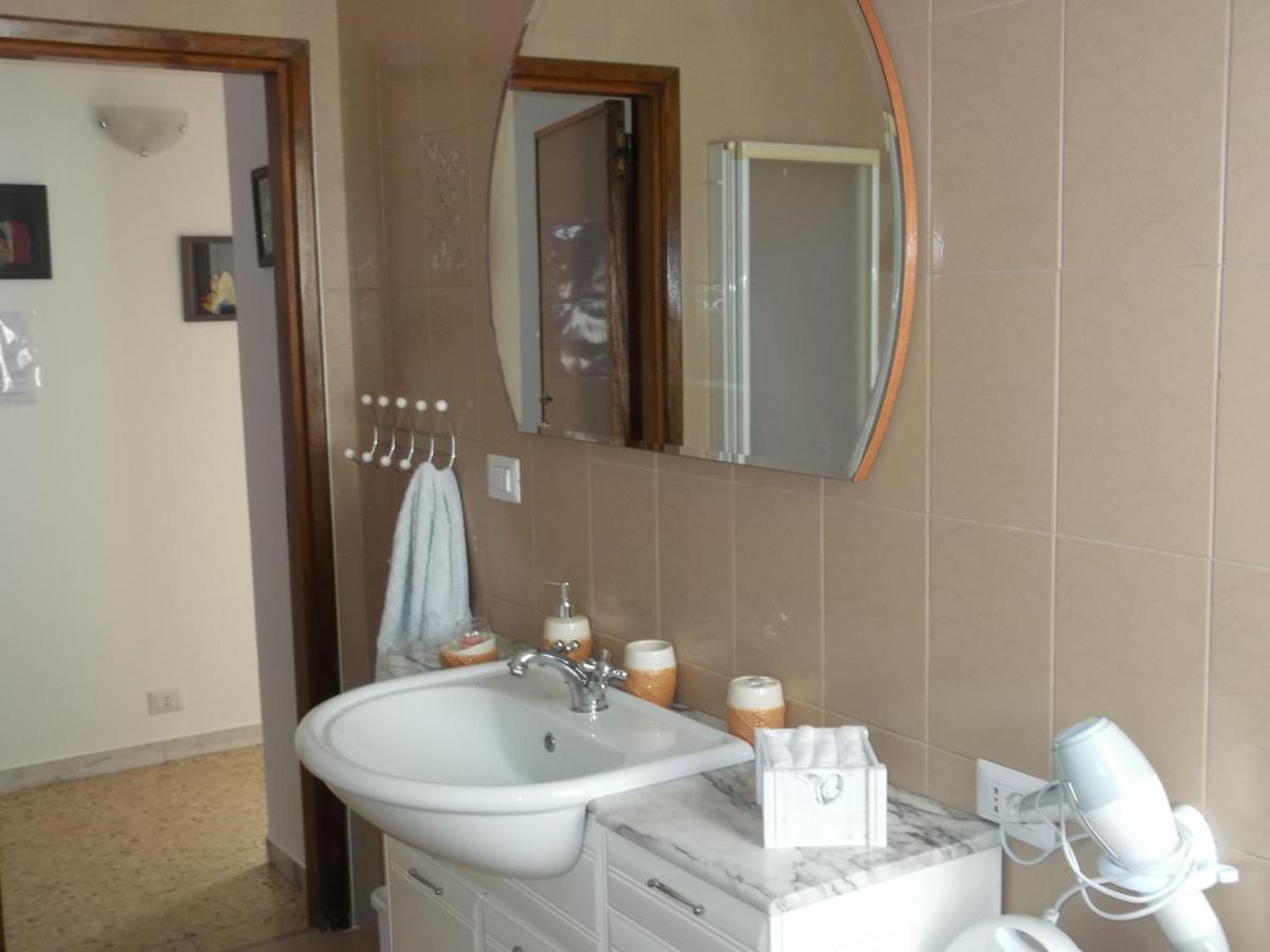 Da Livia Apartment Locorotondo Bagian luar foto