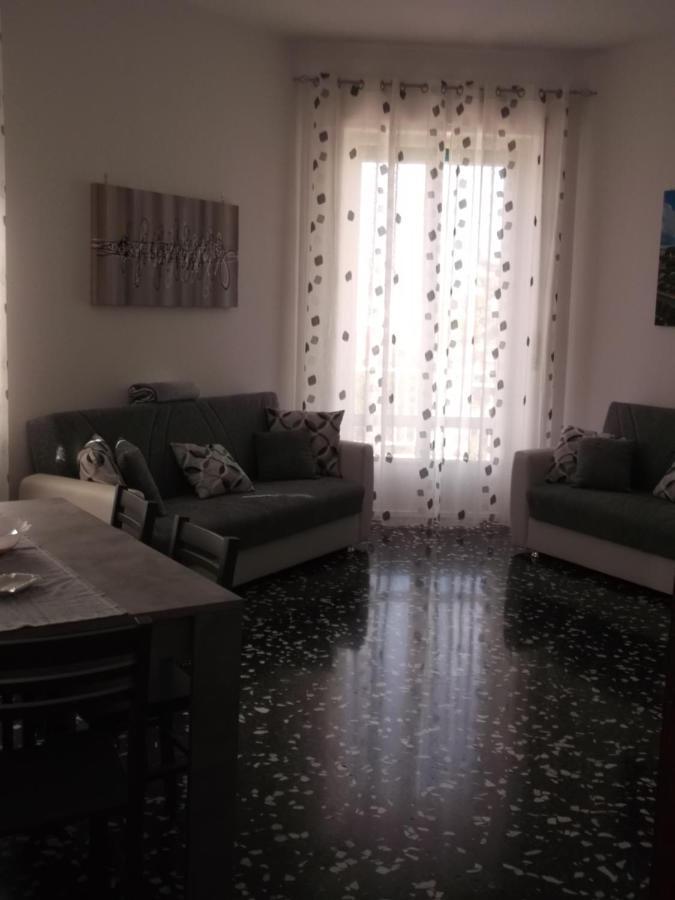 Da Livia Apartment Locorotondo Bagian luar foto